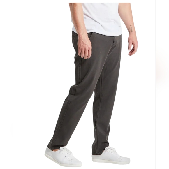 Mugsy Classic Brooks Fit Chinos In Charcoal Pants .. Size....30/30